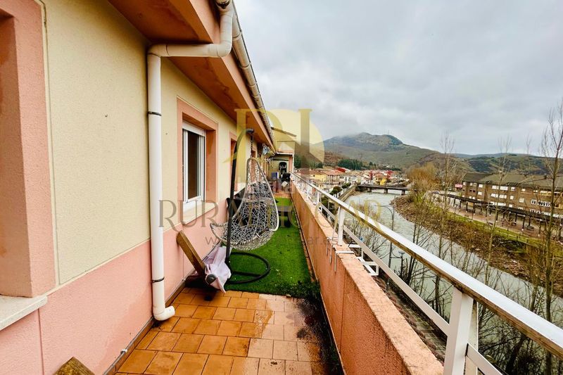 Foto 86c17842-8859-4366-af99-a6290c132a81. Flat in travesía de severo ochoa 1 in Pola de Gordón (La)