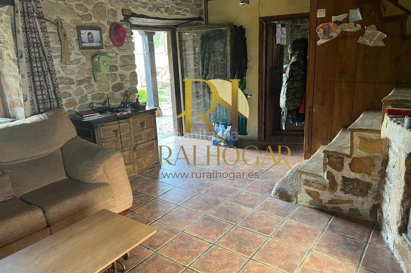 Foto 35d85b1b-fa00-429f-bef3-c6970388fcaa. Casa en carretera general-co 7 ¡descubre la casa perfecta rodeada de hermosos paisajes en la zona ! amplio terreno de 1650m2 dividido en tres parcelas y en Boñar