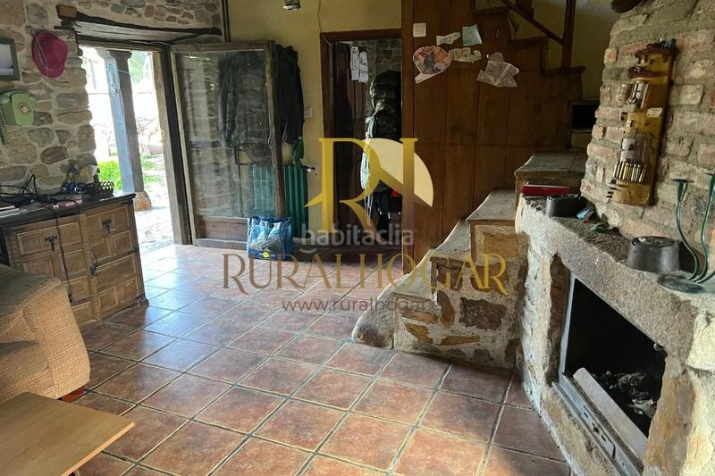Foto 54ba6367-2bbf-412a-bff6-24a4634a3f8a. Casa en carretera general-co 7 ¡descubre la casa perfecta rodeada de hermosos paisajes en la zona ! amplio terreno de 1650m2 dividido en tres parcelas y en Boñar