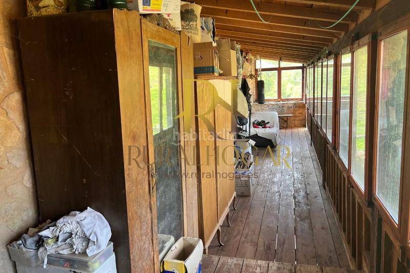 Foto 7b8ab85a-4ac5-444c-80a5-e42e1d0e7f77. Casa en carretera general-co 7 ¡descubre la casa perfecta rodeada de hermosos paisajes en la zona ! amplio terreno de 1650m2 dividido en tres parcelas y en Boñar