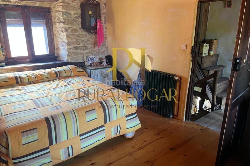 Foto 87f9fca7-dcf0-45e9-91c6-aa2183bd5cde. Casa en carretera general-co 7 ¡descubre la casa perfecta rodeada de hermosos paisajes en la zona ! amplio terreno de 1650m2 dividido en tres parcelas y en Boñar