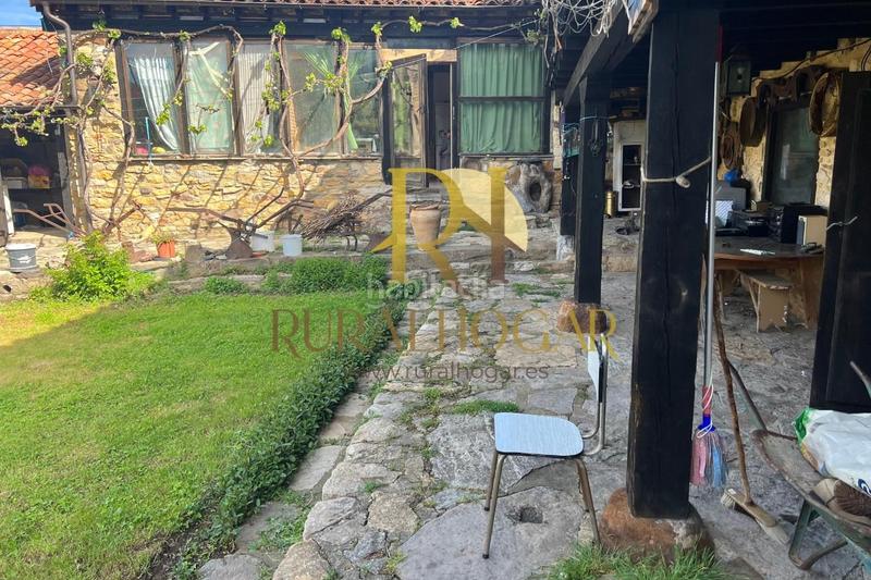 Foto a46161f9-0d06-476b-be24-c5bce2f19378. Casa en carretera general-co 7 ¡descubre la casa perfecta rodeada de hermosos paisajes en la zona ! amplio terreno de 1650m2 dividido en tres parcelas y en Boñar