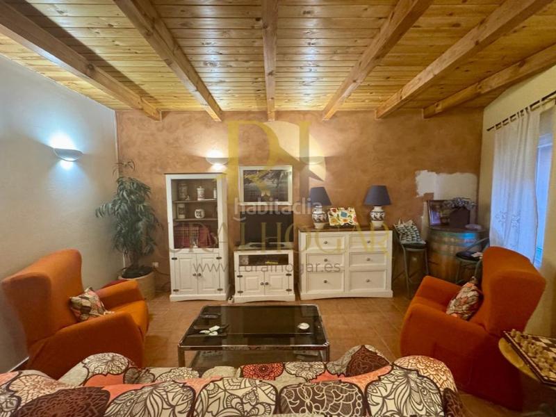 Foto bb496b7b-4a62-4f7c-b826-af1a0eaad75e. Casa amb aparcament a Zotes del Páramo