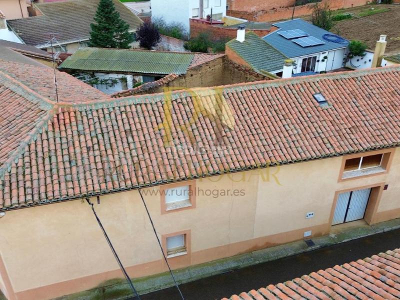 Foto ec10aec7-8504-411b-a5c6-88bcfcf470a8. Casa amb aparcament a Zotes del Páramo