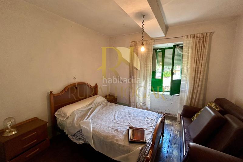 Foto 2a2e43f1-468b-4771-842c-e10940d989dd. Casa : casa en el centro del pueblo!! en Vega de Valcarce