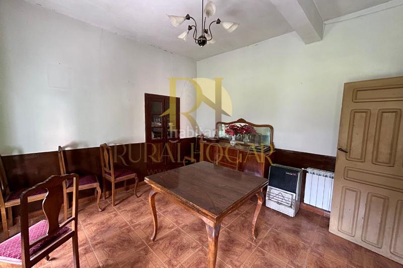 Foto 411ffdd1-c85e-4aa7-abe5-02b556f2bacd. Casa : casa en el centro del pueblo!! en Vega de Valcarce