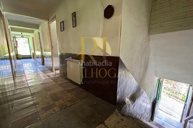 Foto c0c2cc59-43ea-4c82-afb0-35f58c7358dc. Casa : casa en el centro del pueblo!! en Vega de Valcarce