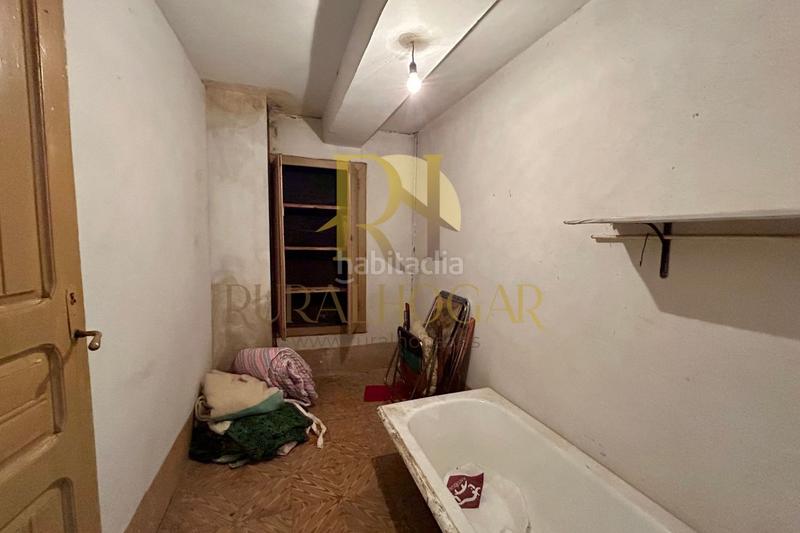 Foto daefc7d7-44a2-4df1-91a2-4623ddde5719. Casa : casa en el centro del pueblo!! en Vega de Valcarce