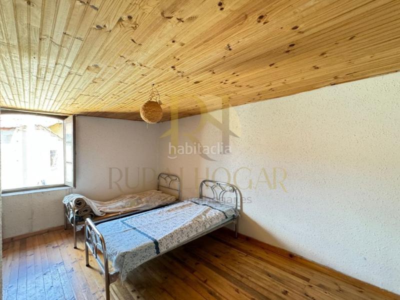 Foto b9aaa524-6a5b-429c-90fd-c04a128e3510. Casa a Gradefes