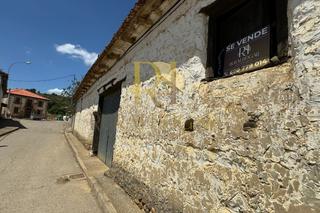 Casa  Calle oscura. Valdealcón:  casa con terreno de 200 metros cuadrados