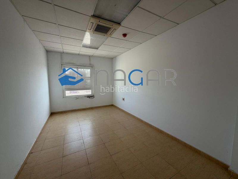 Foto d6d3f5d0-508e-48ef-90e0-c272b9eb36f3. Nau industrial a Puente Mayorga-Campamento San Roque