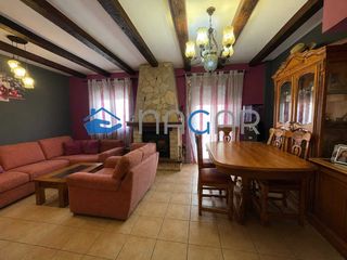 Casa adosada en San Pedro-Gabriel Mir�-Mar�a Guerrero. Se vende casa adosada