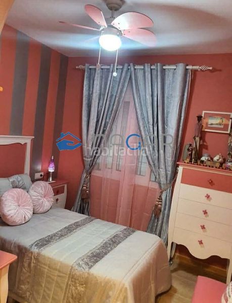 Foto d85f56ad-8bc9-49b7-841b-228181fc57f2. Casa adossada a San Pedro-Gabriel Miró-María Guerrero Línea de la Concepción (La)