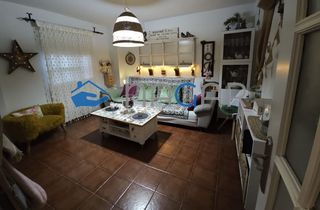 Casa adosada en Centro-San Felipe-Huerta Fava. Se vende adosado en semicentro