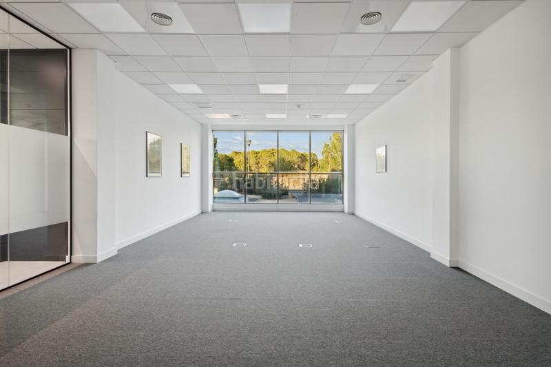 Foto d2bac1be-b44f-4dc3-be1c-df312314e476. Rent office space in Volpelleres Sant Cugat del Vallès