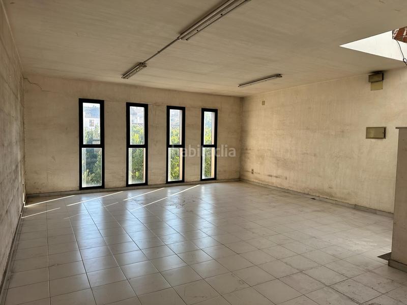 Foto 470989bd-b5ca-4512-ae2a-5b1d977008e2. Edifici a passeig pau claris 11 a Centre Rubí