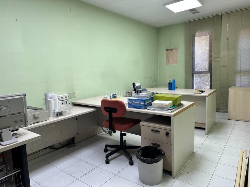 Foto 8e927d4d-4746-44c3-be4f-01cb3f5da9b4. Edifici a passeig pau claris 11 a Centre Rubí