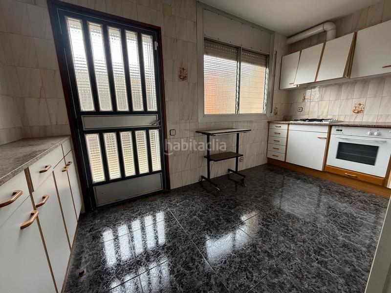 Foto 1a8f227c-31d8-4d93-8c2b-acbb8d1a30ff. Casa gran casa ideal para dos familias en Can Vallhonrat Rubí