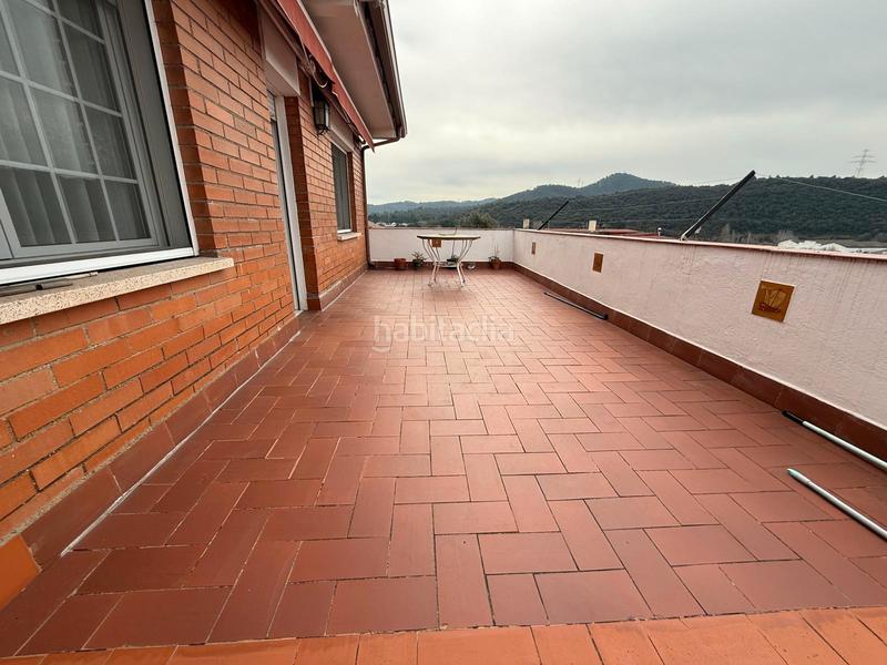 Foto 5bfa9dee-7184-4fd1-9b79-42496da167fe. Casa gran casa ideal para dos familias en Can Vallhonrat Rubí
