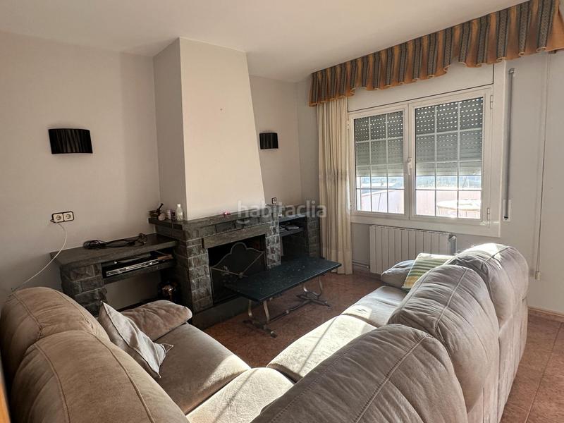 Foto a4dbabb2-c063-4bb7-9496-8a28a5f60432. Casa gran casa ideal para dos familias en Can Vallhonrat Rubí