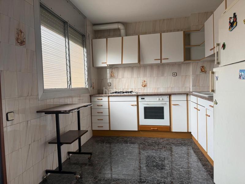Foto e5ea3a66-978c-47d3-97e5-5531db25d0ab. Casa gran casa ideal para dos familias en Can Vallhonrat Rubí