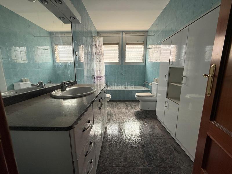 Foto f710f81f-c5cc-4286-a140-3c8eba5e099c. Casa gran casa ideal para dos familias en Can Vallhonrat Rubí