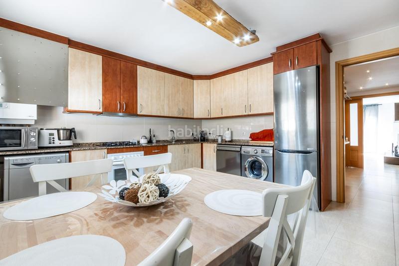 Foto 0c53c8a9-e758-44b1-93df-0f79d45efa29. Duplex avec chauffage parking piscine dans Ca n´Oriol Rubí