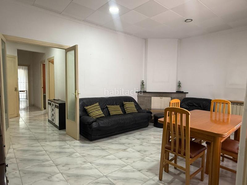Foto dccabb74-0cc1-4790-b600-eea23b7f6b40. Casa  en cgracia con maravilloso patio . en Centre Sabadell