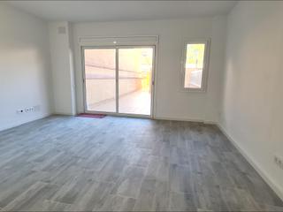 Planta baixa  Avenida de santiga. Bajos con terraza de 80m2 en santa perptua!!!