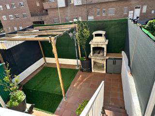Lloguer Pis  Carrer amposta. d'. Calle amposta  piso orientado al sur con patio y posibilidad de