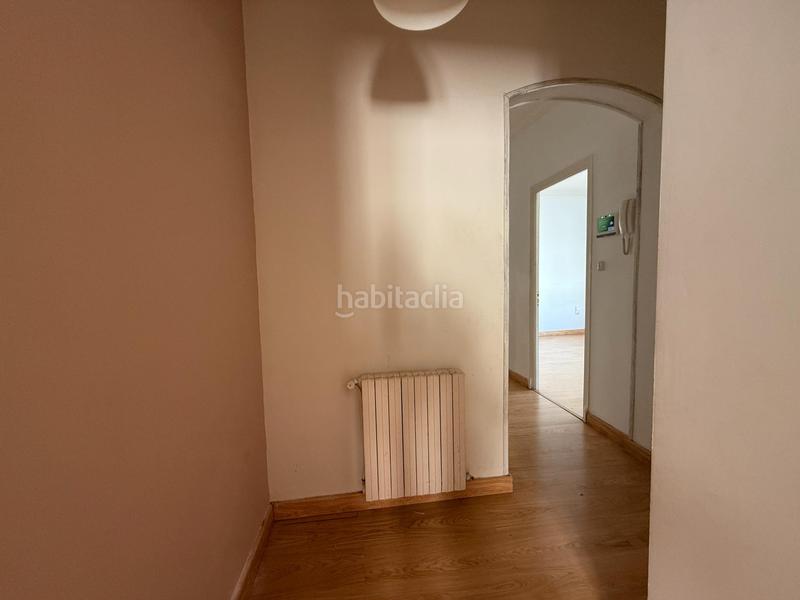 Foto 13d17150-51b5-4564-9adb-252381105454. Etagenwohnung mit heizung parking in Barri del Centre Terrassa