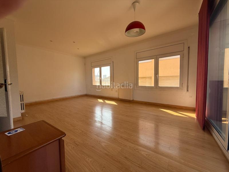 Foto 9e8a38d1-58db-4da7-ad73-365645a3b247. Etagenwohnung mit heizung parking in Barri del Centre Terrassa