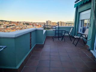 Dachwohnung  Or. Ático  estudio con terraza e impresionantes vistas en rubí.