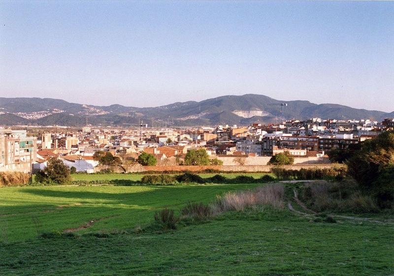 Foto 8d1f5381-39fd-45c9-b672-3ed72262a817. Dúplex amb calefacció aparcament a Santa Perpètua de Mogoda