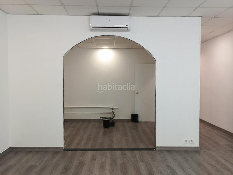 Foto ad3935e3-95fa-435e-a815-ccd519195cde. Local comercial a Gràcia Sabadell