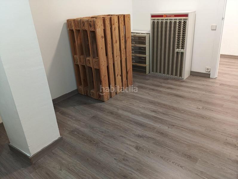 Foto f67fd384-307e-4c41-9951-8140d7b3ee08. Local comercial a Gràcia Sabadell