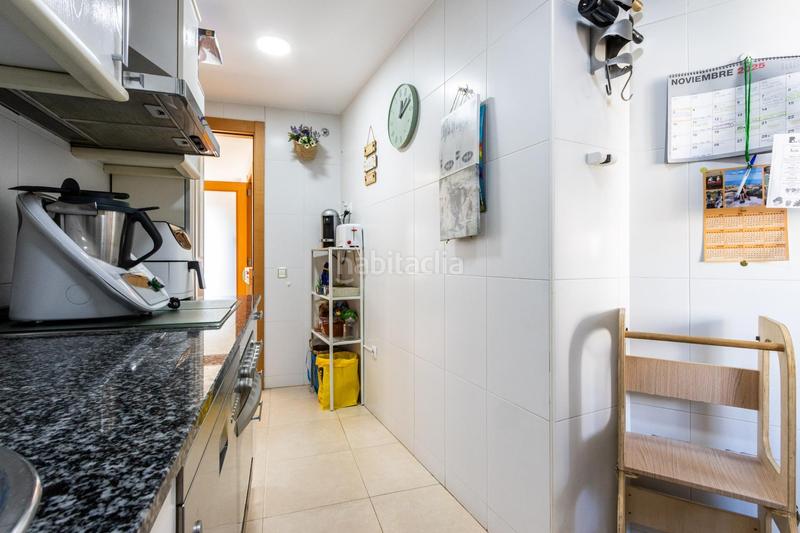 Foto 1f9f86b4-f545-4046-b90e-984710352ff7. Piso  de 2 habitaciones con terraza, luminoso y cerca de todos los servicios . en Rubí