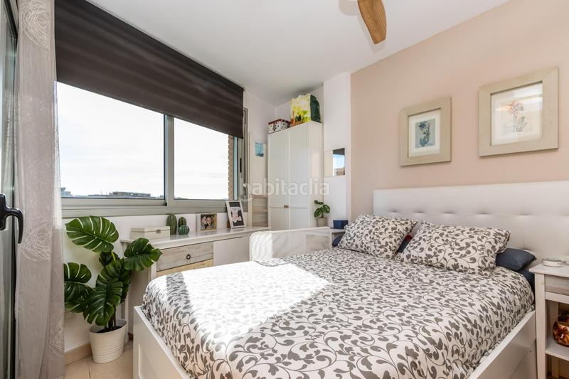 Foto 9100470f-4a31-4c79-bada-0c56510f0866. Piso  de 2 habitaciones con terraza, luminoso y cerca de todos los servicios . en Rubí