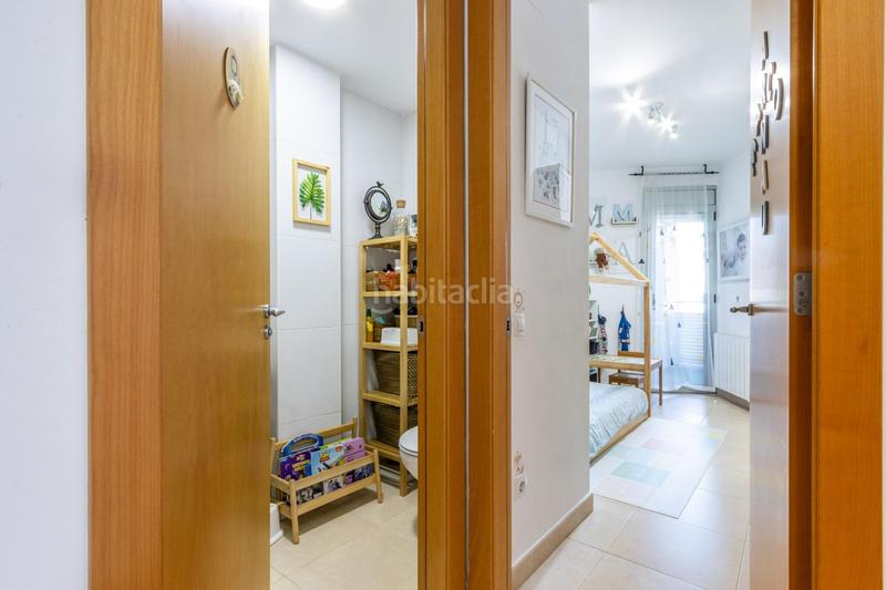 Foto f2f7e3f4-3bbd-4702-84ed-9e766b7fed60. Piso  de 2 habitaciones con terraza, luminoso y cerca de todos los servicios . en Rubí