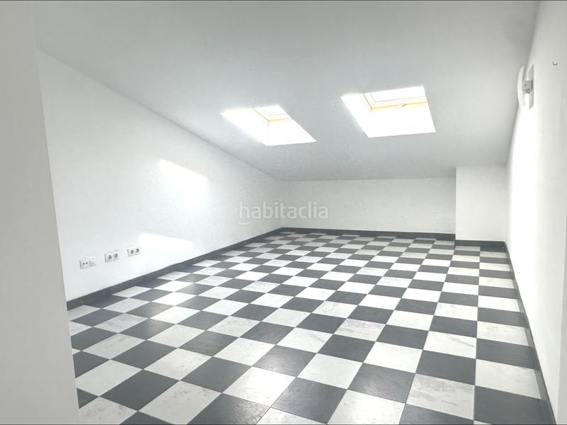 Foto 2523258f-a1c4-41cb-bad6-6f94cb3b3866. Casa gran casa en el corazón en Centre Sabadell