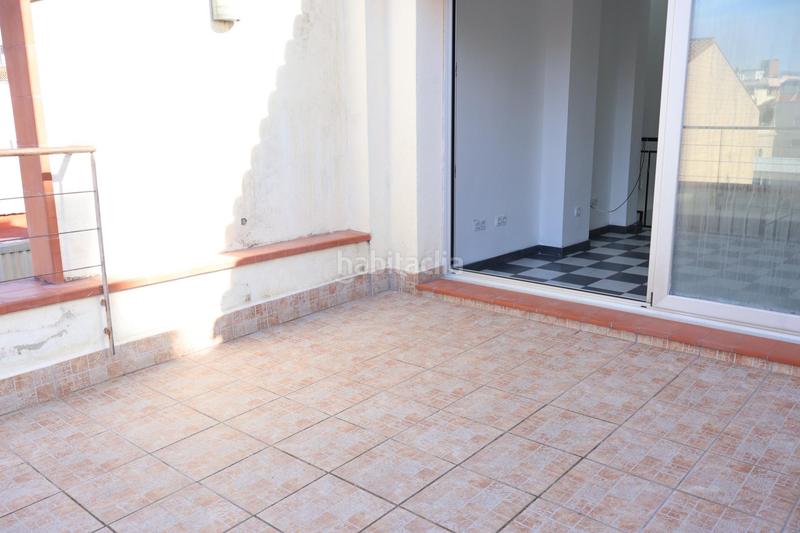 Foto 514a2903-aaf2-40ef-b253-6eed560d04ff. Casa gran casa en el corazón en Centre Sabadell