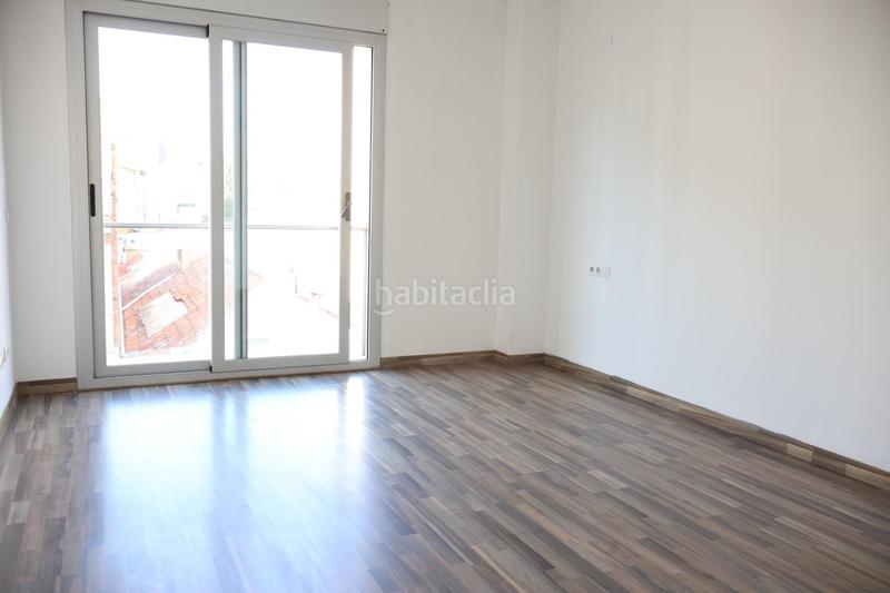 Foto 81d7fd37-fbd6-462b-9427-bc57732a6c7b. Casa gran casa en el corazón en Centre Sabadell