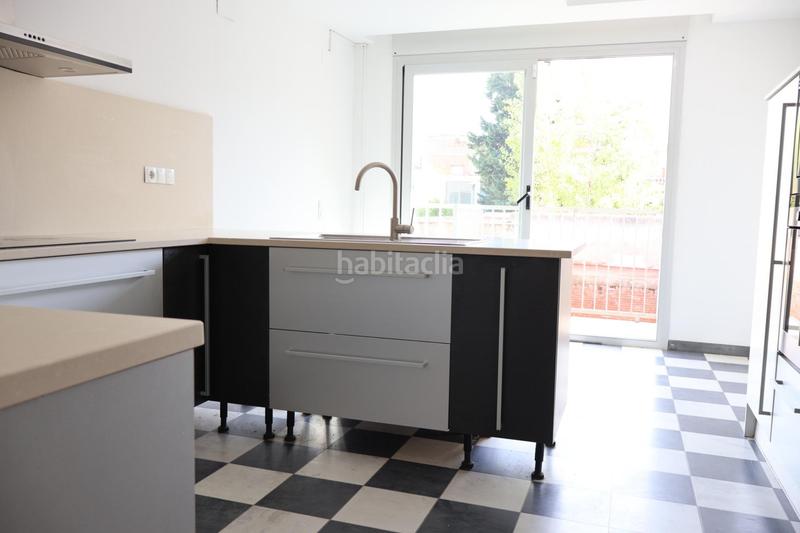 Foto b471ed25-266b-47de-a3b4-0adf49442ba9. Casa gran casa en el corazón en Centre Sabadell