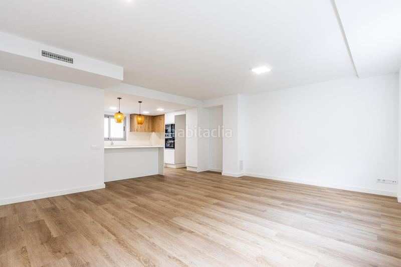 Foto 9911d619-1f2d-4ebc-a020-814c671097db. Flat with heating in Centre Sabadell