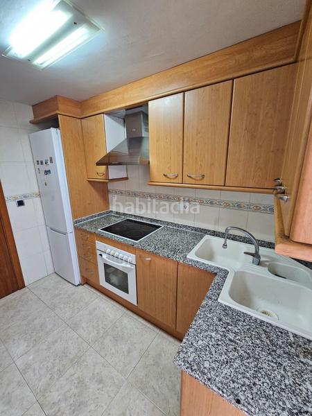 Foto 254b8708-330f-4c85-8510-747ad81233f1. Pis amb calefacció aparcament a Montornès del Vallès