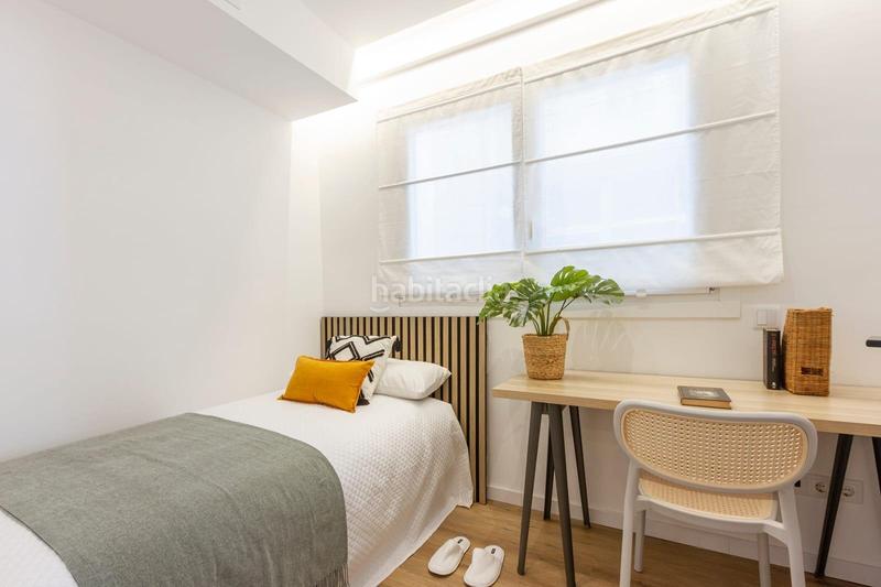 Foto e244ebcd-f8e0-48ac-a65e-9919eefe7155. Ático espectacular vivienda con amplia terraza y acabados modernos en Sabadell