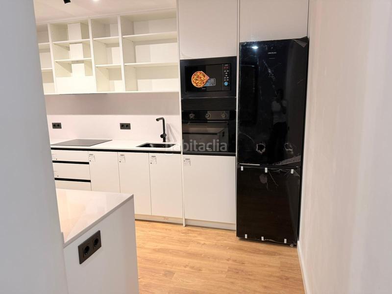 Foto c7b43bf5-a23e-47c0-bf5d-c22e45e88923. Etagenwohnung mit heizung in Centre Sabadell