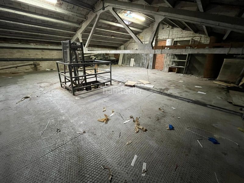 Foto ed49225a-9686-4952-972c-5d0ae1ae8074. Local comercial a Gràcia Sabadell