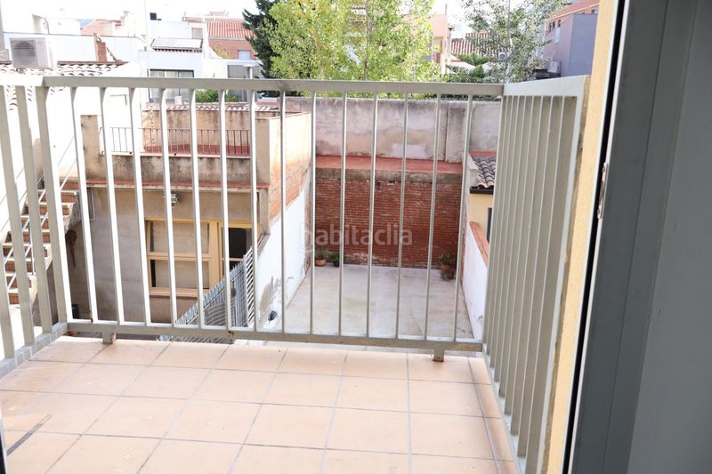 Foto 2dcc100f-b554-45a2-8665-abfba206d51b. Casa amb calefacció aparcament a Centre Sabadell