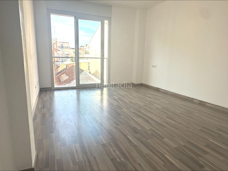 Foto 5af096f1-958f-4470-b918-35d4ef19c9a6. Casa amb calefacció aparcament a Centre Sabadell